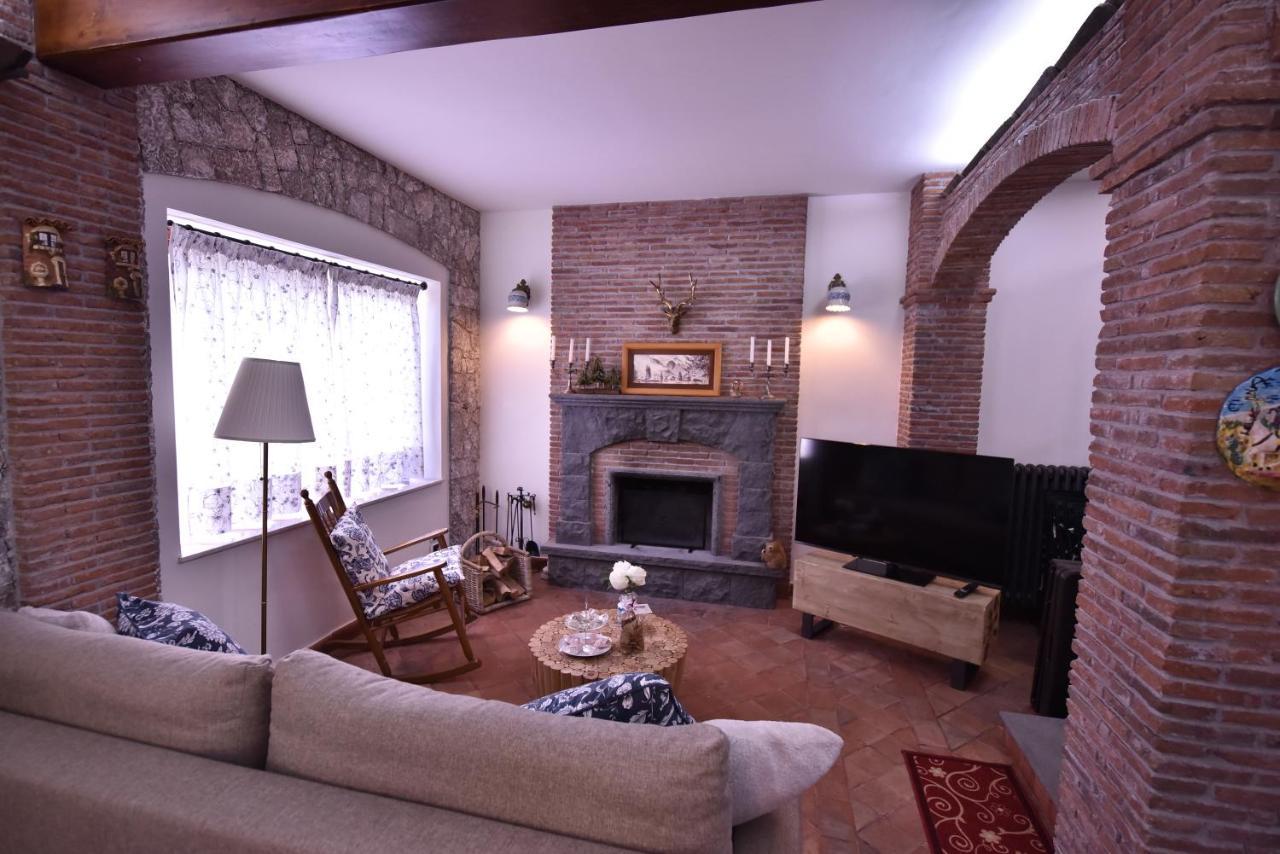 Villa Caterina, Alle Pendici Del Vulcano Etna Viagrande Exterior foto